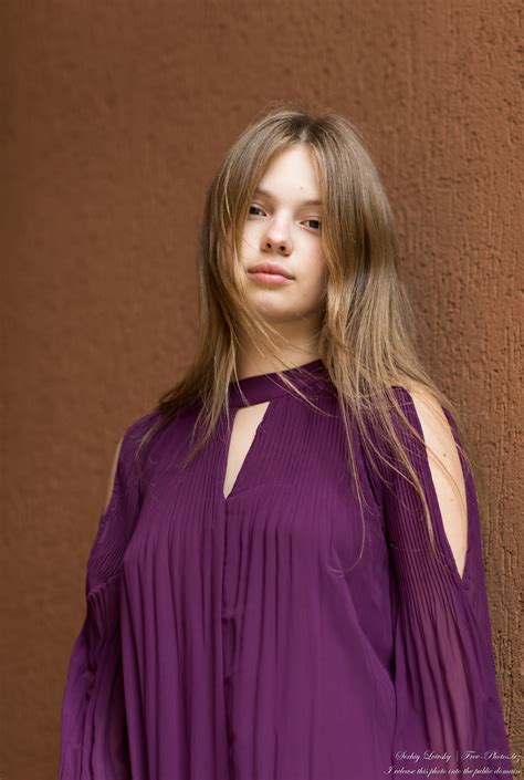 Photo Of Ustyna A 17 Year Old Natural Fair Haired Girl Photographed
