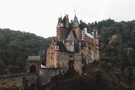 Visita A Burg Eltz El Castillo Más Bonito De Alemania Dosmochilasymedia