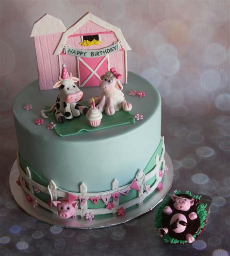 Tammys Frosted Memories Pink Barnyard Cake