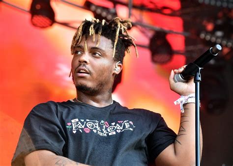 Ahead of the album, the song righteous was released in april. Posthumous Juice WRLD Album 'Legends Never Die' Announced ...