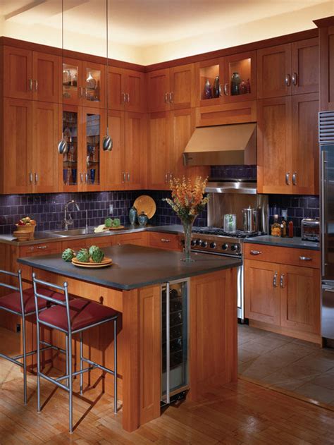 Beautiful cherry kitchen cabinets for your storage solution. Cherry Cabinets | Houzz