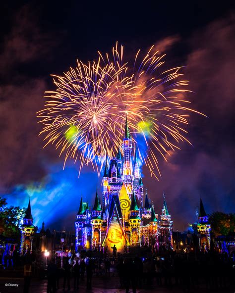 Fireworks Dessert Cruises Are Returning To Disney World