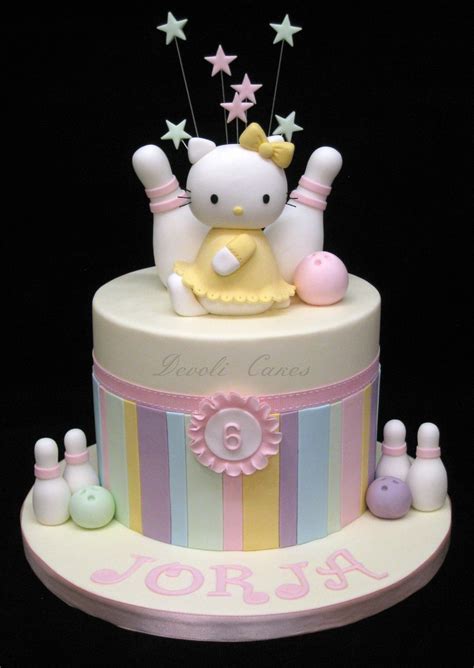 Explore kimmy loves cake's photos on flickr. DeVoli Cakes (mit Bildern) | Hallo kitty kuchen, Katzen ...