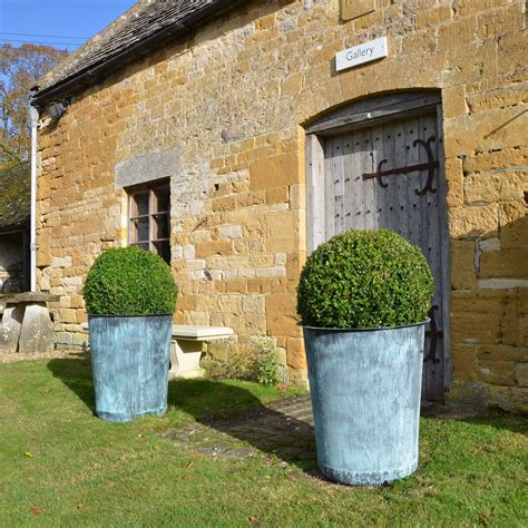 The Circular Terrace Copper Garden Planter Large Architectural Heritage