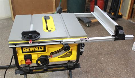 Dewalt 15 Amp Corded 10 In Compact Job Site Table Saw With Stand Dw745s