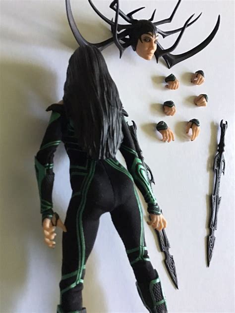 Mezco One12 Collective Thor Ragnarok Hela 6 Action Figure Goddess