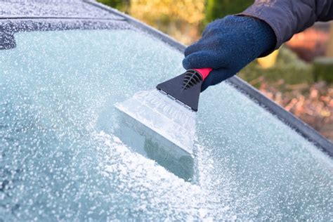 Fastest Ways To Remove Ice From A Windshield Miracle Auto Glass Center