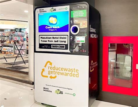Reverse Vending Machine Mesin Penukar Sampah Otomatis Menjadi Uang Digital Daaitv Co Id