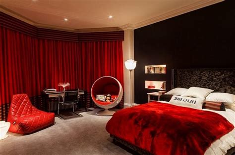 20 Red Bedroom Ideas That Look Pretty Classy