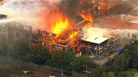 Fire destroys building under construction in Silicon Valley ...