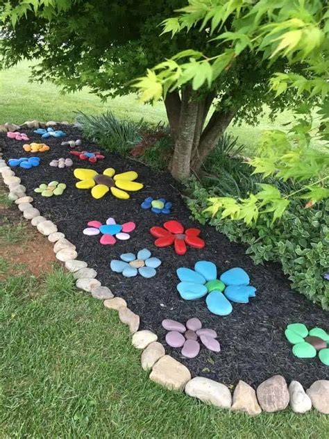 Over 40 Of The Best Rock Painting Ideas Garden Projects Garden Art