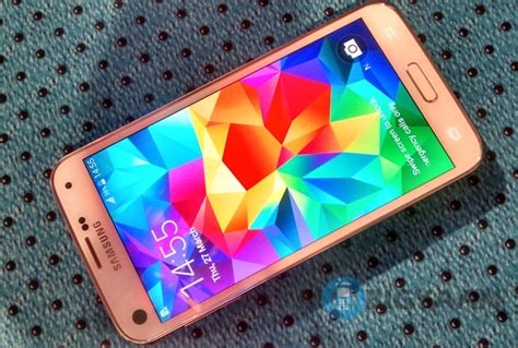Samsung Galaxy S5 Hands On Images