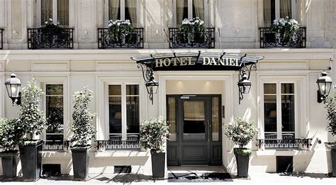 Classic Luxury Five Star Paris City Centre Hotel With Fine