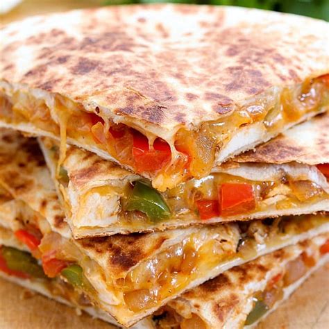 Maybe you would like to learn more about one of these? Easy Chicken Fajita Quesadilla - Yummy Healthy Easy