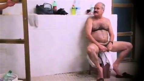 Str8 Spy Pakistani Daddy In Public Bath Eporner