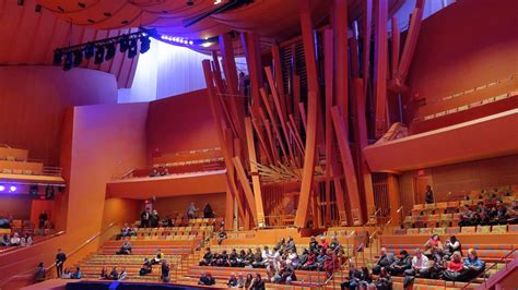 Frank Gehrys Walt Disney Concert Hall Is A Living Room For Los