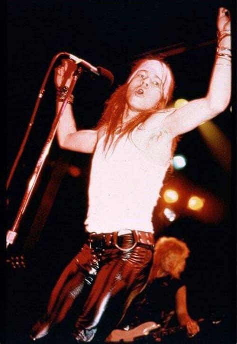 Pin By Ange Crue On Music Concert Axl Rose Music