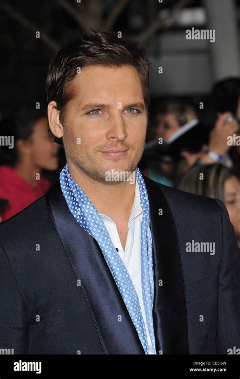 Peter Facinelli At The World Premiere Of The Twilight Saga Breaking