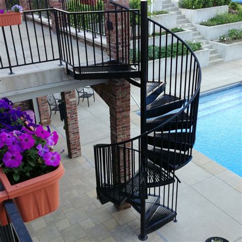 Visually exciting and strong, spirals are. Outdoor Wooden Spiral Staircase - Loccie Better Homes ...