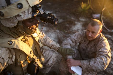 The Green Side Navy Corpsmen In Exercise Rolling Thunder 2nd Marine