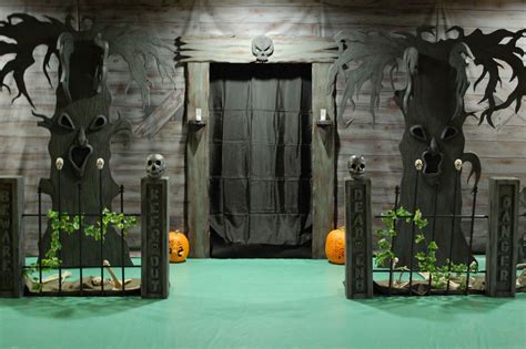 Extreme Scariest House Props Ideas For Halloween 2020