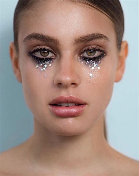 Editorial Makeup With Glitter Via Inbeautmag Beauty Art Y Makeup