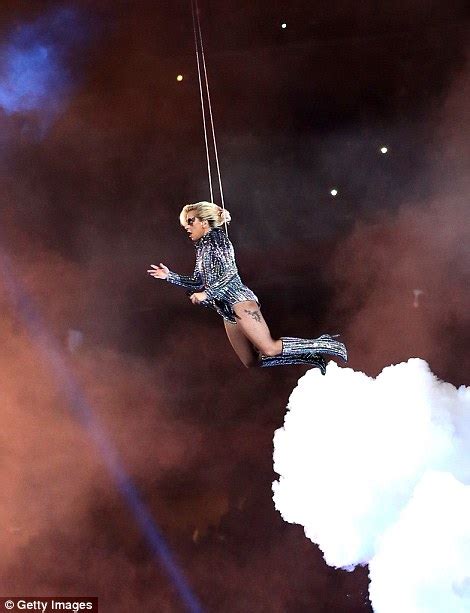 How Lady Gaga Faked Her Jump From Stadium Roof Daily Mail Online