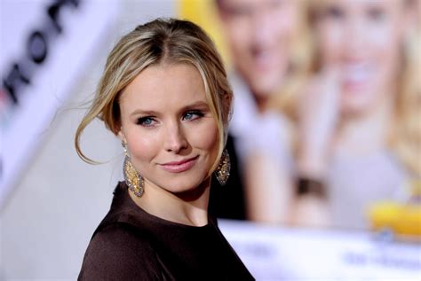 ridiculously hilarious tweets that prove kristen bell has no limits
