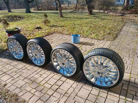 22 inch wheels & rims are available now with image galleries, installation videos, and product experts standing by to help you make the right choice for your truck. 22 Inch 5 Lug pattern Rims and Tires - Sell My Tires