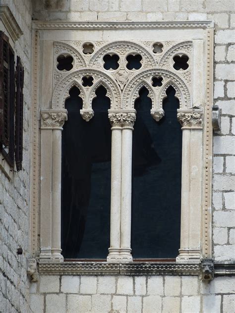 무료 이미지 건축물 구조 창문 궁전 벽 기념물 아치 기둥 정면 고딕 세계 유산 구시 가지 미술