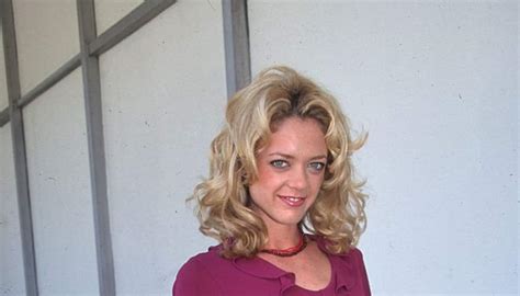 Lisa Robin Kelly Biography What Happened To That 70s Show Star
