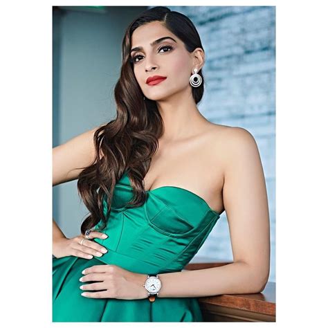 top 30 bollywood hottest body sonam kapoor and beauty secrets
