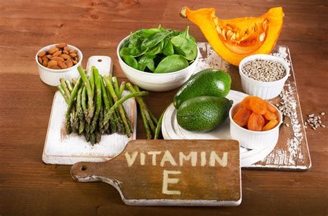 Los alimentos con vitamina e, como los que presentamos en la lista más adelante, son considerados seguros y saludables. Alimentos ricos em Vitamina E (Lista Completa) - Para que servem?