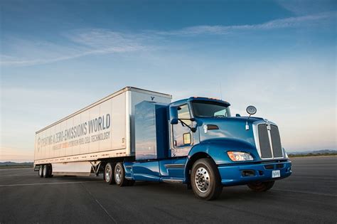 Toyotas Hydrogen Powered Semi Truck Makes 1325 Lb Ft Of Torque The