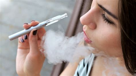 e cigarettes smoking cessation aid or dangerous addiction