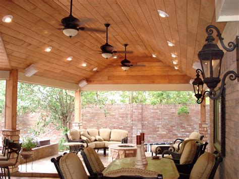 5 Outdoor Living Spaces With A Texan Touch