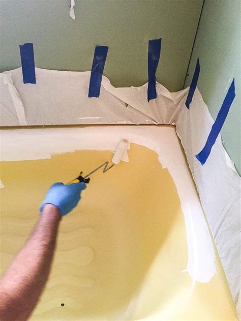 How To Paint A Bathtub Easily And Inexpensively Diy Bathtub Painting