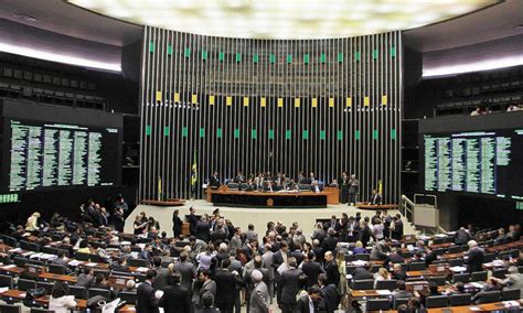 Câmara aprova projeto que limita a criação de novos partidos Jornal O