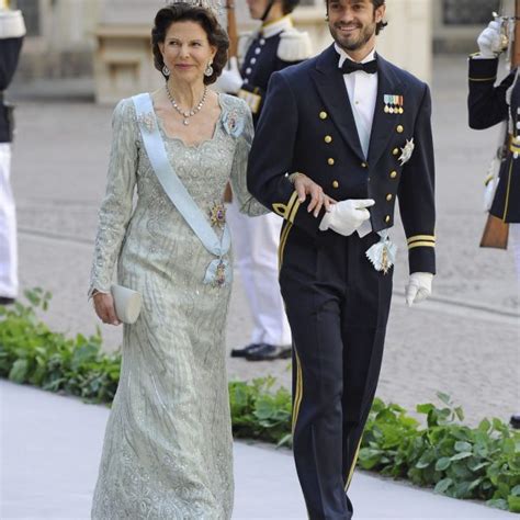 La Reina Silva y el Príncipe Carlos Felipe de Suecia llegando a la boda