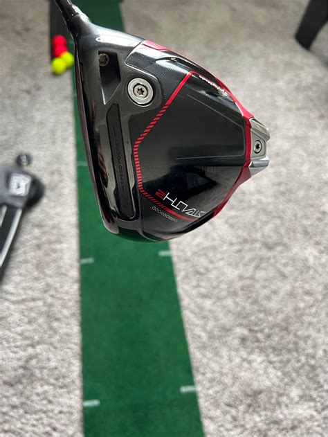 Taylormade Stealth 2 Driver 9 degree Hzrdus stiff shaft, great