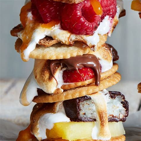 Posted on march 30, 2020. Strawberry Nutella S'mores | Recipe | Easy desserts, Food ...