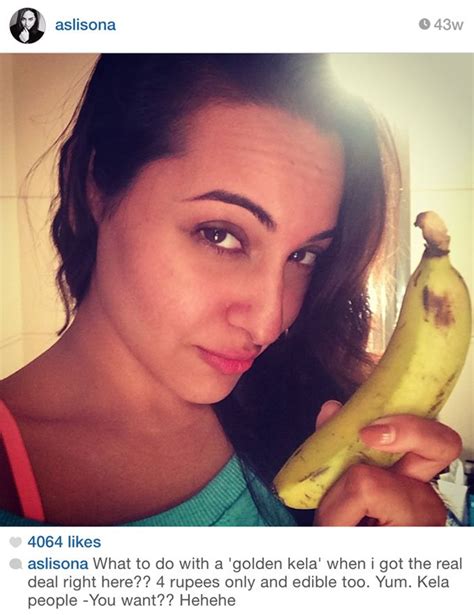 18 Pictures That Prove Sonakshi Sinha Is Bollywoods Selfie Queen