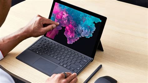 The design includes some expected features, but one detail was disappointing to many fans: Microsoft Surface: tante offerte in occasiono del nuovo ...