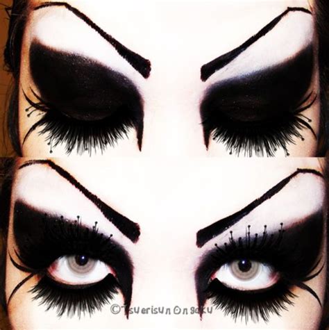 Goth Eyes Gothic Makeup Goth Eye Makeup Halloween Costumes Makeup