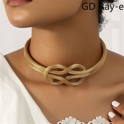 Unique Gothic Twisted Chokers Thick Chain Necklace For Women Collar