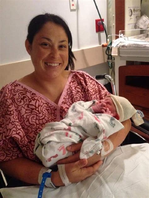 20 Moms And Their First Photos With Their Babies