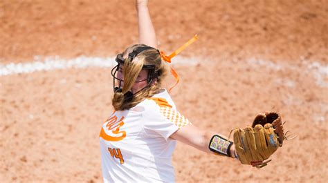 Tennessee Softball Lady Vols Use Most Of Roster To Reach Regional Final