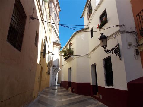 Simple Science: How to Make a Volcano with Kids