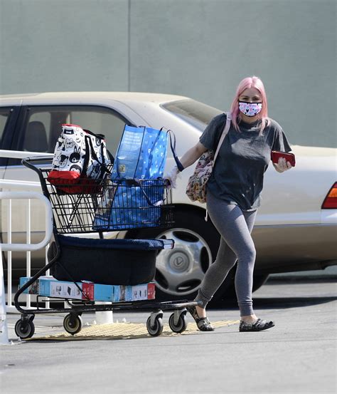 Ariel Winter Thing Ariel Winter Went Shopping Without Panties And Bra