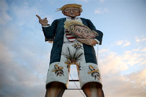 Trump Effigy Feels The Heat As Uk Marks Bonfire Night The Japan Times